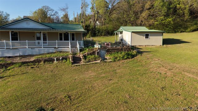306 NE 4th, Wilburton, OK 74578