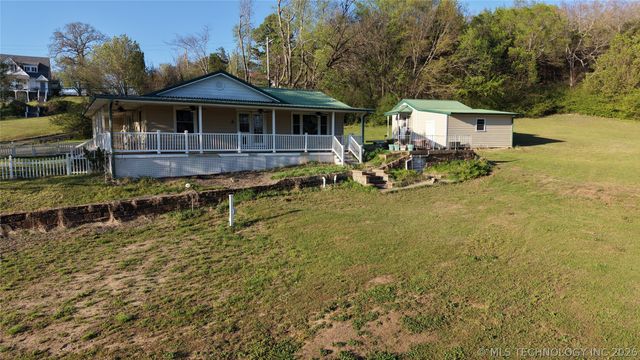 306 NE 4th, Wilburton, OK 74578