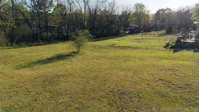 306 NE 4th, Wilburton, OK 74578