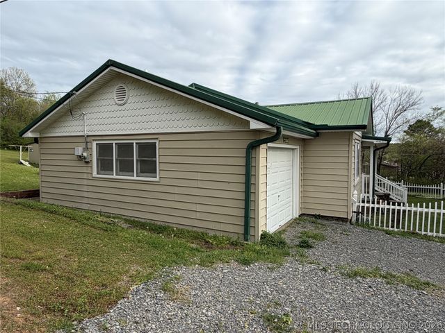 306 NE 4th, Wilburton, OK 74578