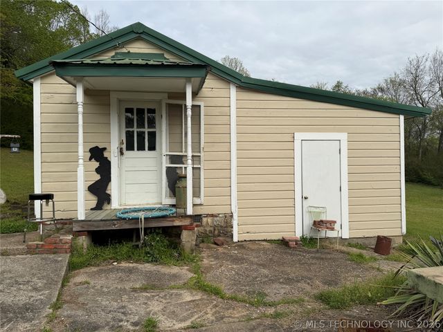 306 NE 4th, Wilburton, OK 74578