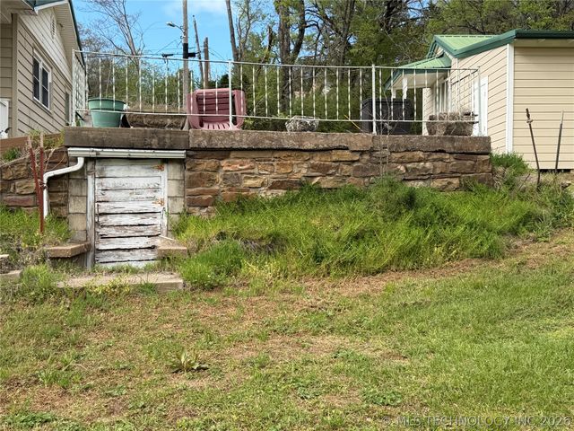 306 NE 4th, Wilburton, OK 74578