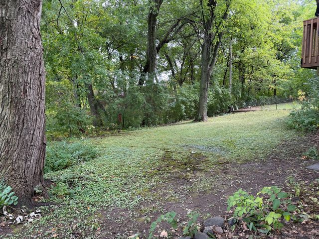 15001 Oakland Avenue S, Burnsville, MN 55306
