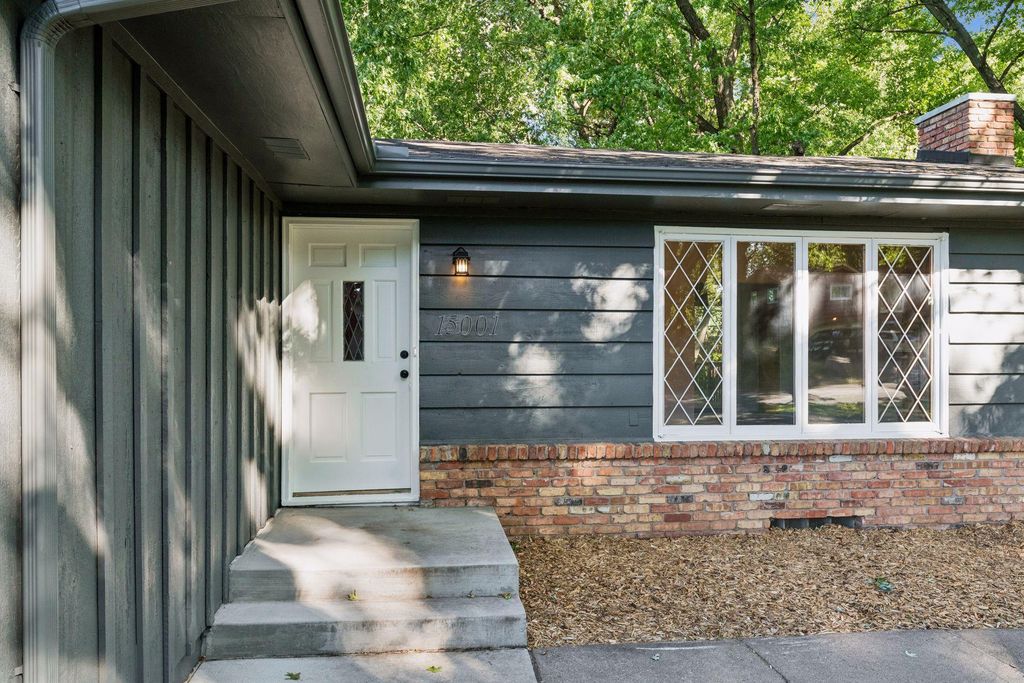 15001 Oakland Avenue S, Burnsville, MN 55306 — photo 2
