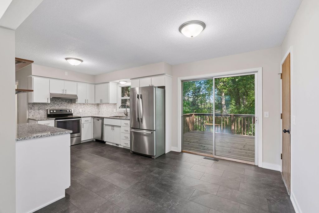 15001 Oakland Avenue S, Burnsville, MN 55306 — photo 3