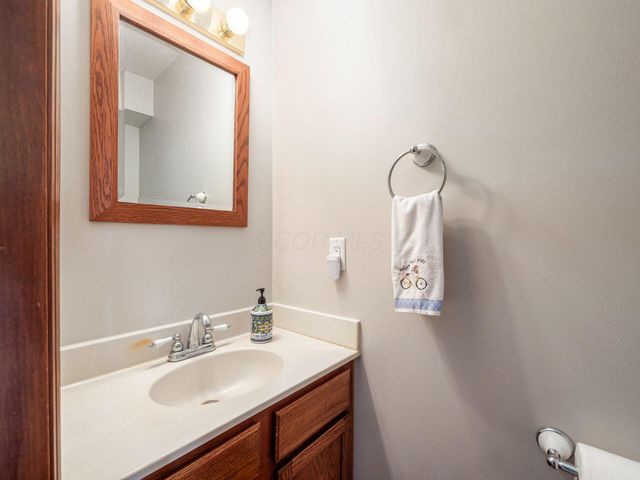 3266 Prairie Gardens Court, Hilliard, OH 43026