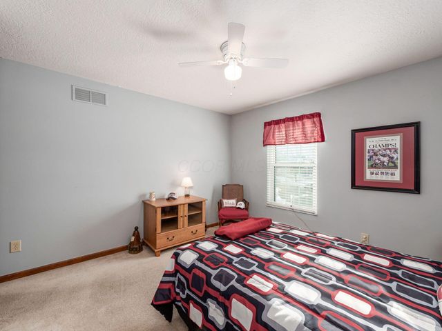 3266 Prairie Gardens Court, Hilliard, OH 43026