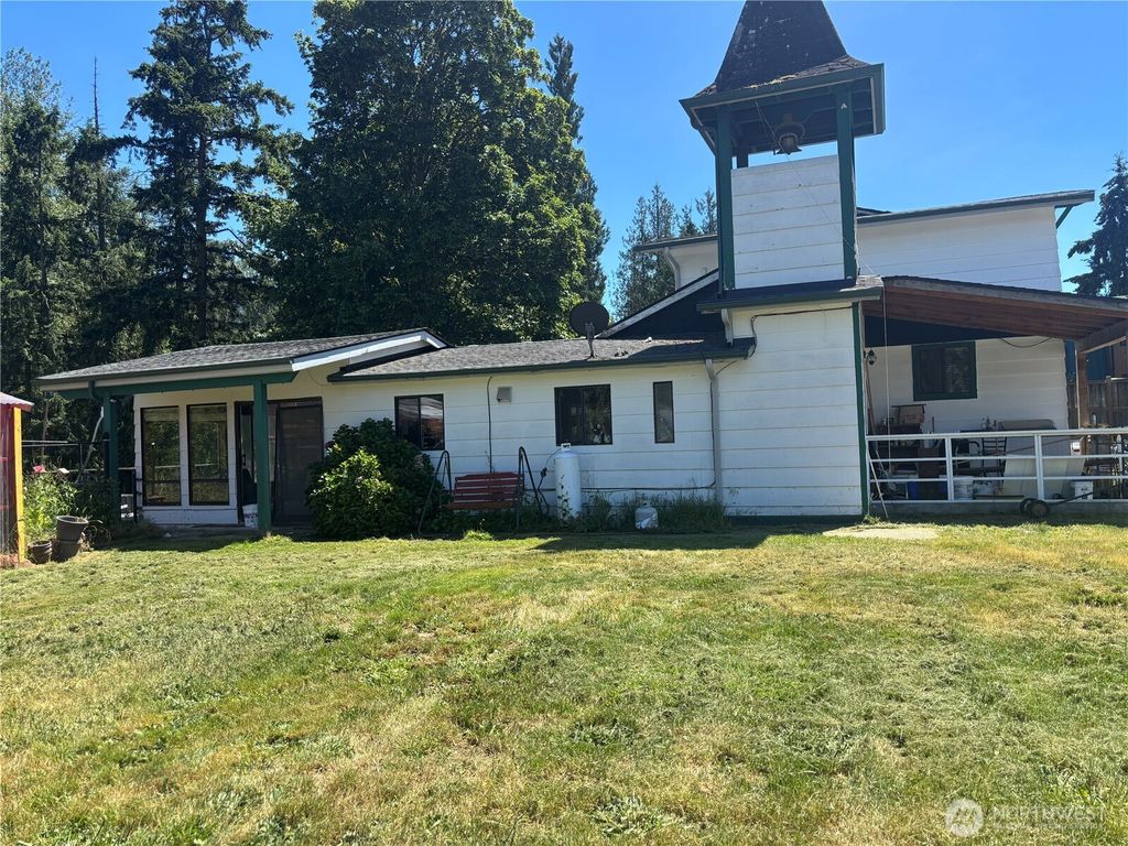 110 112 May, Sequim, WA 98382