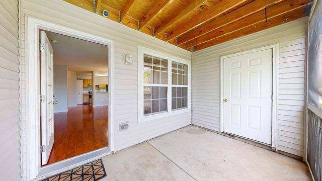2771 S Knightsbridge Circle, Ann Arbor, MI 48105
