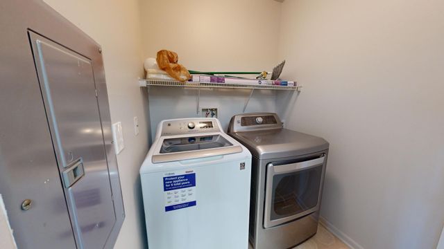 2771 S Knightsbridge Circle, Ann Arbor, MI 48105