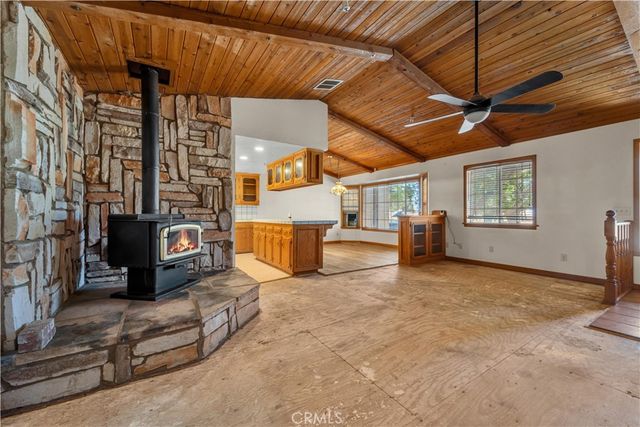 8327 W Avenue I, Lancaster, CA 93536
