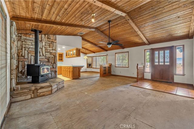 8327 W Avenue I, Lancaster, CA 93536