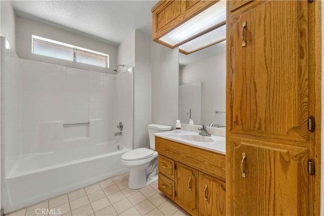 8327 W Avenue I, Lancaster, CA 93536