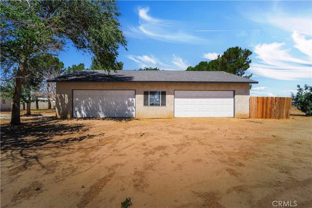 8327 W Avenue I, Lancaster, CA 93536
