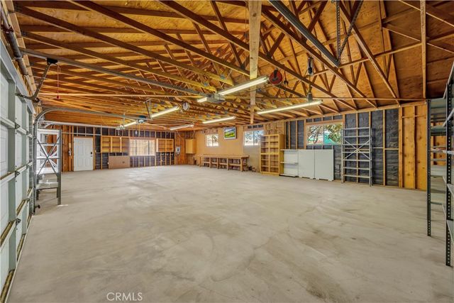 8327 W Avenue I, Lancaster, CA 93536