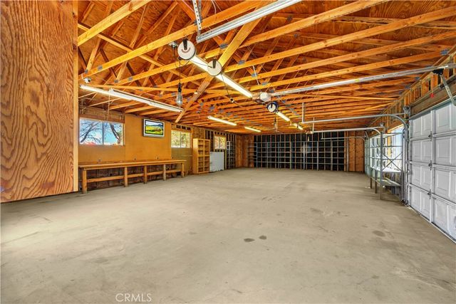 8327 W Avenue I, Lancaster, CA 93536