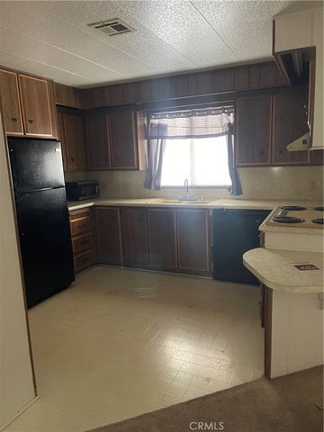 22601 Bear Valley Road 70, Apple Valley, CA 92308