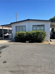 22601 Bear Valley Road 70, Apple Valley, CA 92308