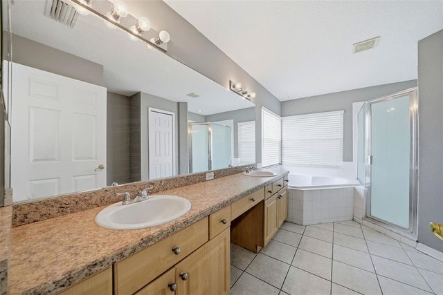 5553 BRADDOCK DRIVE, Zephyrhills, FL 33541