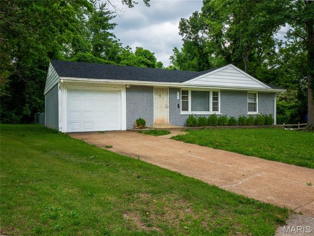 101 Florwood Court, St Louis, MO 63135