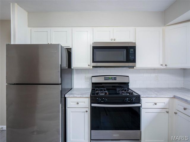 101 Florwood Court, St Louis, MO 63135