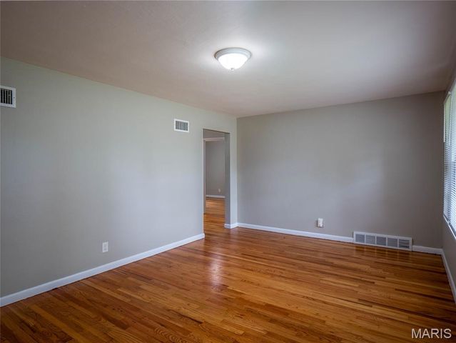 101 Florwood Court, St Louis, MO 63135