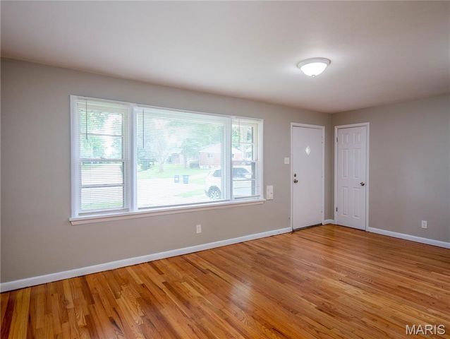101 Florwood Court, St Louis, MO 63135
