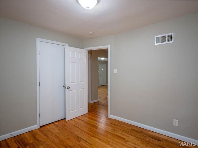 101 Florwood Court, St Louis, MO 63135