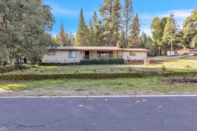 23568 Robin Rd, Pioneer, CA 95666