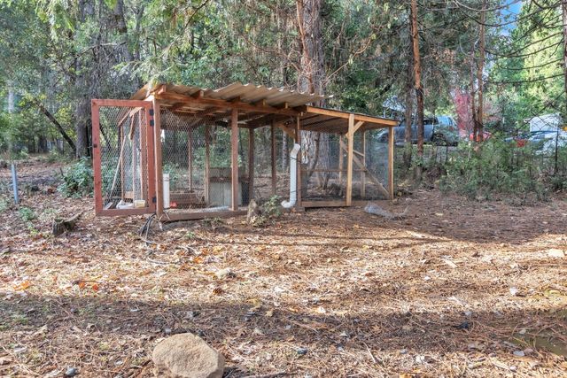 23568 Robin Rd, Pioneer, CA 95666