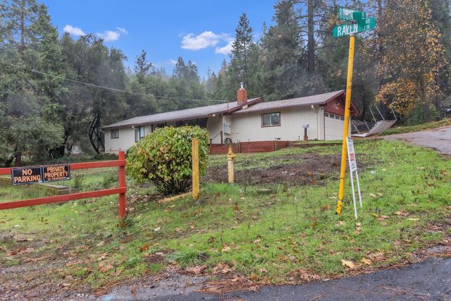 23568 Robin Rd, Pioneer, CA 95666