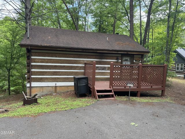 2340 Avon Circle, Sevierville, TN 37876