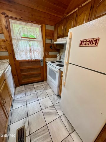2340 Avon Circle, Sevierville, TN 37876