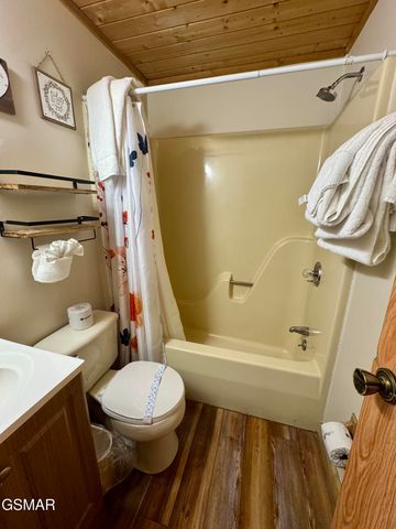 2340 Avon Circle, Sevierville, TN 37876