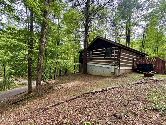 2340 Avon Circle, Sevierville, TN 37876