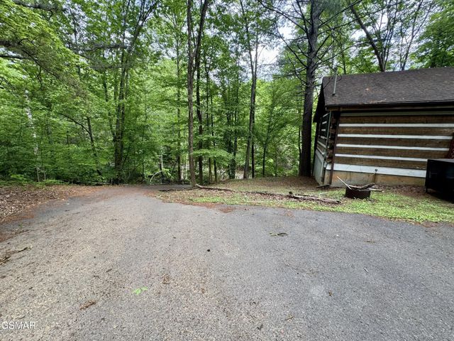 2340 Avon Circle, Sevierville, TN 37876