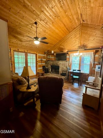 2340 Avon Circle, Sevierville, TN 37876