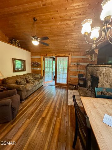 2340 Avon Circle, Sevierville, TN 37876