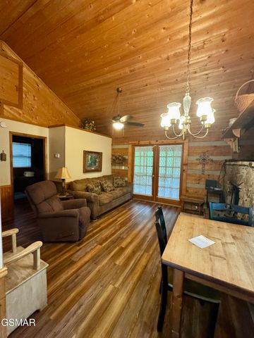 2340 Avon Circle, Sevierville, TN 37876