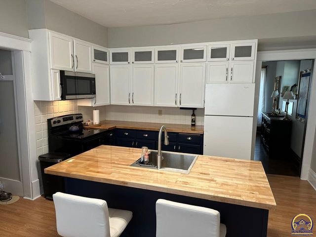 1001 Market ST, Emporia, KS 66801