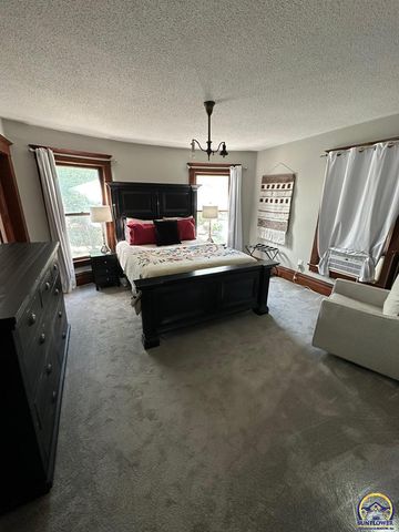 1001 Market ST, Emporia, KS 66801