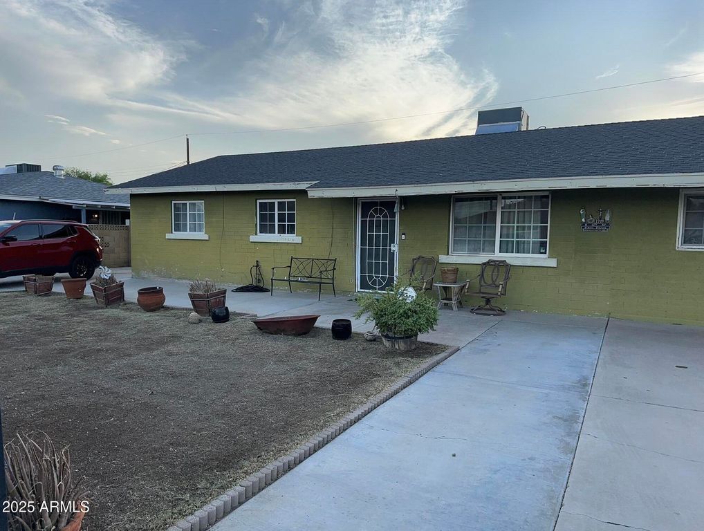 2720 N 40TH Avenue, Phoenix, AZ 85009