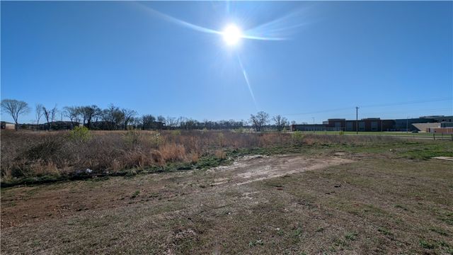 SW 28th Street, Bentonville, AR 72712