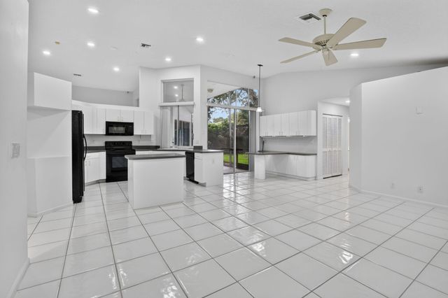 924 SPOONBILL Circle, Weston, FL 33326