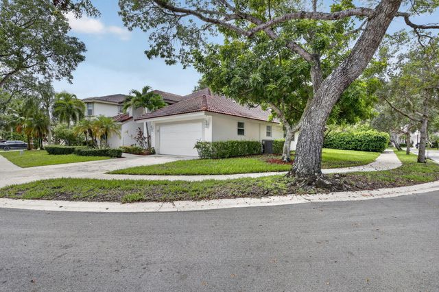 924 SPOONBILL Circle, Weston, FL 33326
