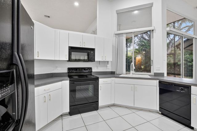 924 SPOONBILL Circle, Weston, FL 33326