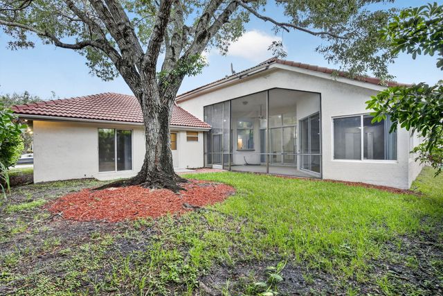 924 SPOONBILL Circle, Weston, FL 33326