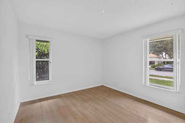 924 SPOONBILL Circle, Weston, FL 33326