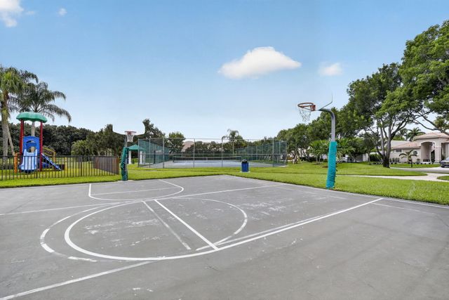 924 SPOONBILL Circle, Weston, FL 33326