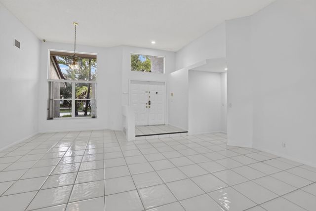 924 SPOONBILL Circle, Weston, FL 33326